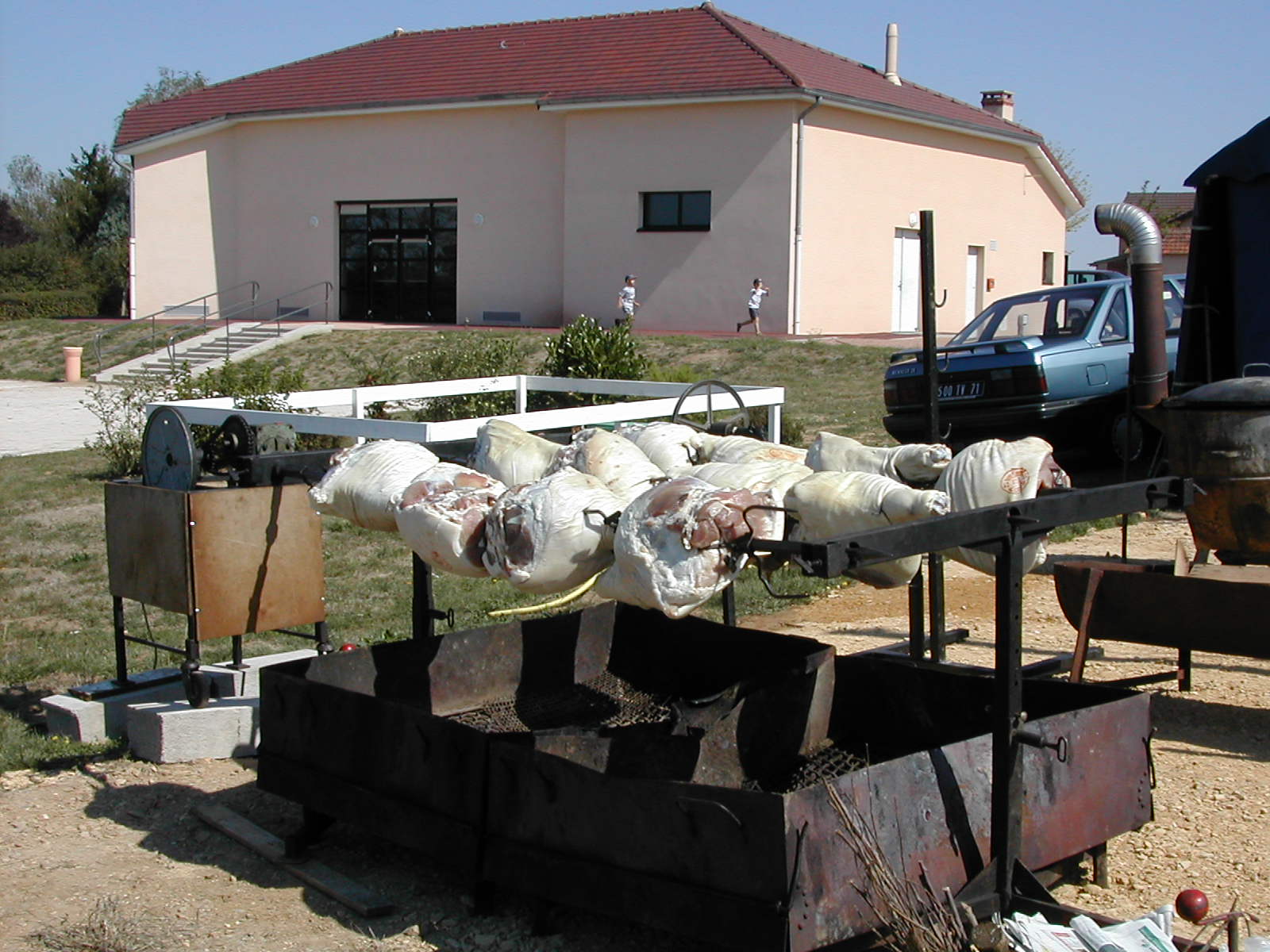 Préparatifs cuisson des jambons